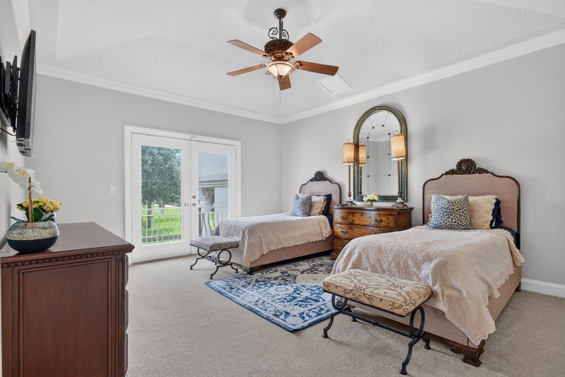 Bedroom with twin beds at 344 Broward Rd, Jacksonville, FL