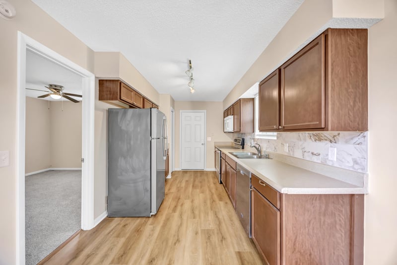 Photo 12 of 4351 Queensway Dr, Jacksonville, FL 32257, photographed by Megapixeler