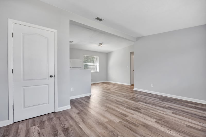Photo 19 of 858 Le Brun Dr, Jacksonville, FL 32205, photographed by Megapixeler