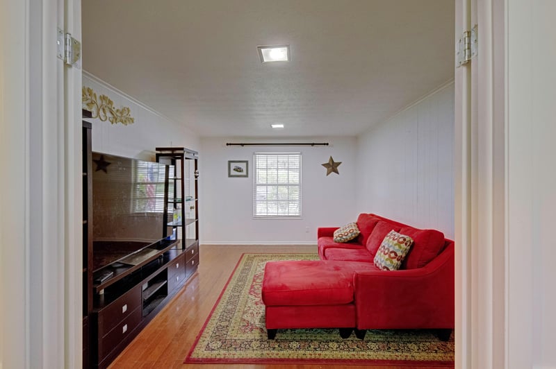 Photo 9 of 3333 Heathcliff Ln, Jacksonville, FL 32257, photographed by Megapixeler