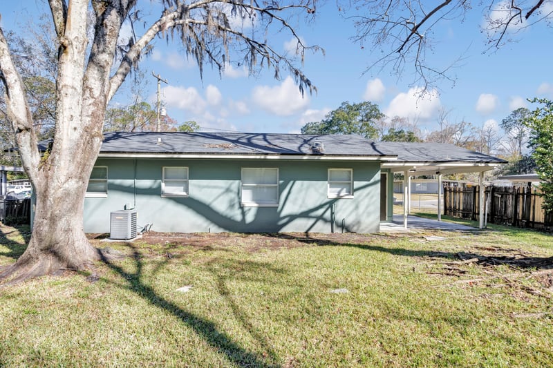 Photo 17 of 858 Le Brun Dr, Jacksonville, FL 32205, photographed by Megapixeler