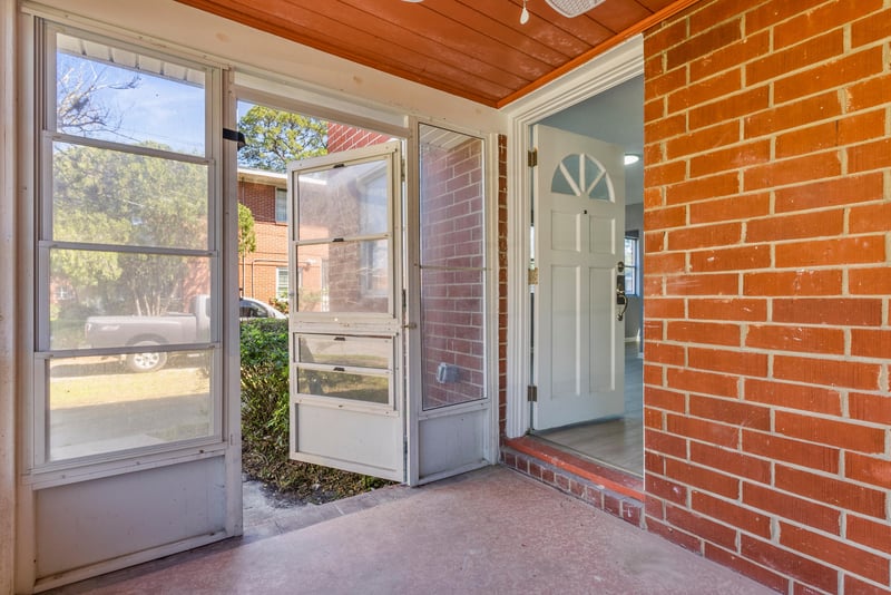Photo 8 of 3150 Belden Cir, Jacksonville, FL 32207, photographed by Megapixeler