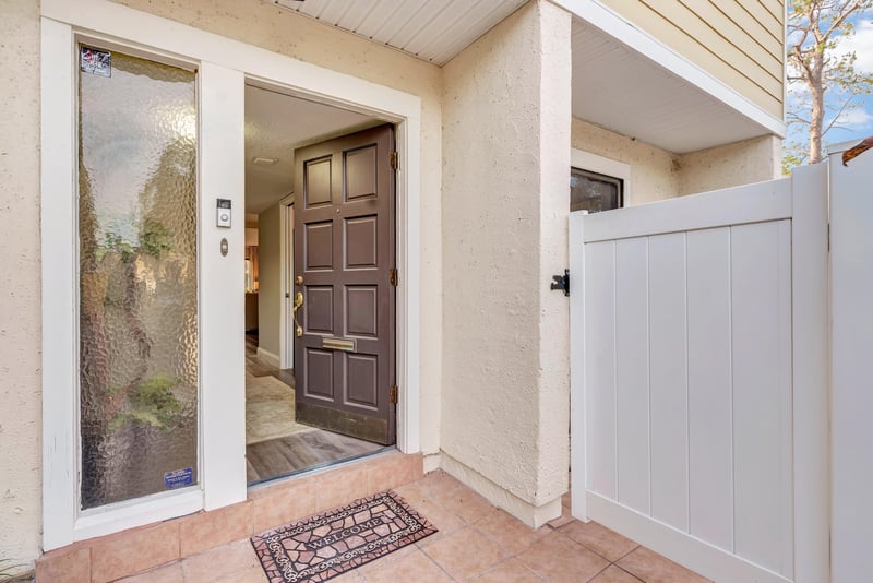Photo 4 of 7908 Los Robles Ct, Jacksonville, FL 32256, photographed by Megapixeler