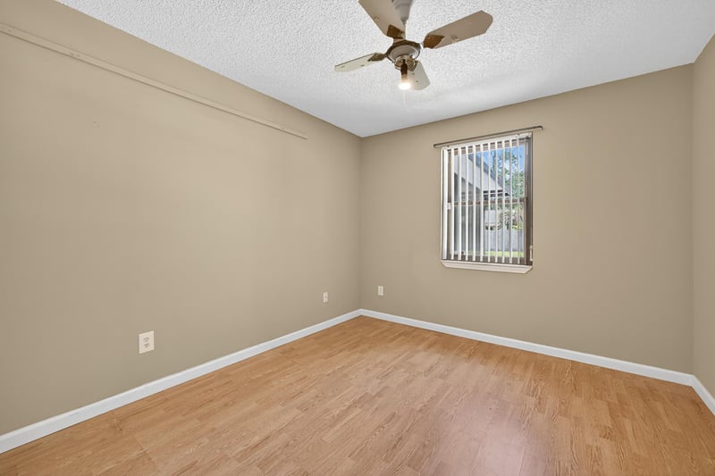 Photo 23 of 10164 Arrowhead Dr, Jacksonville, FL 32257, photographed by Megapixeler