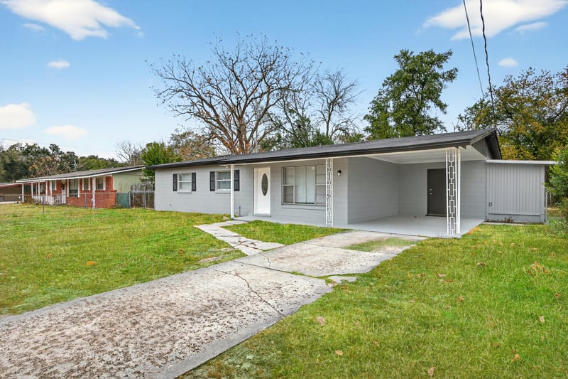 Photo 3 of 7815 Jaguar Dr, Jacksonville, FL 32244, photographed by Megapixeler