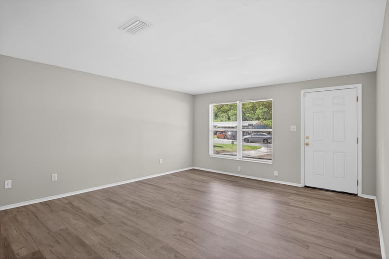 Living Room at 1675 Mary Beth Dr, Middleburg, FL 32068