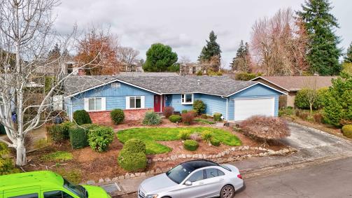 4661 Princess Ct NE