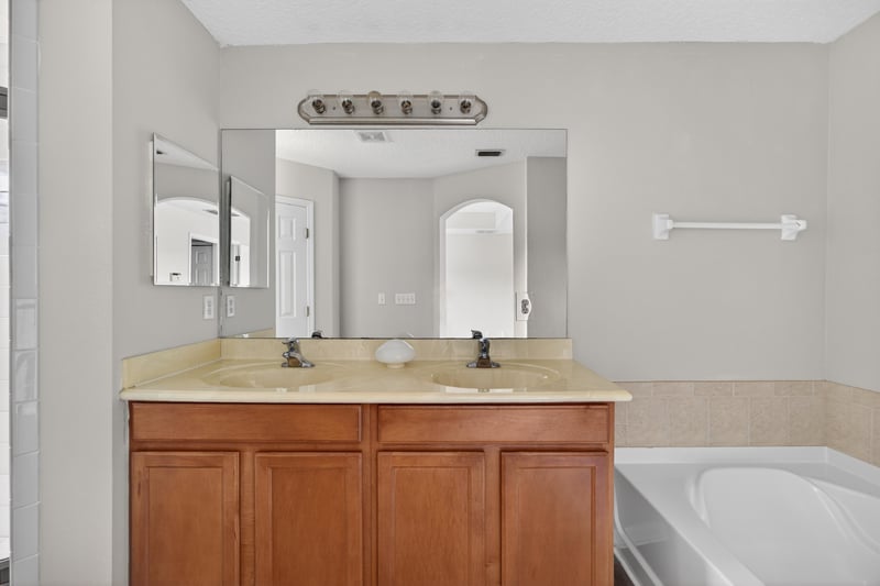 Photo 13 of 3730 Creswick Cir unit h, Orange Park, FL 32065, photographed by Megapixeler