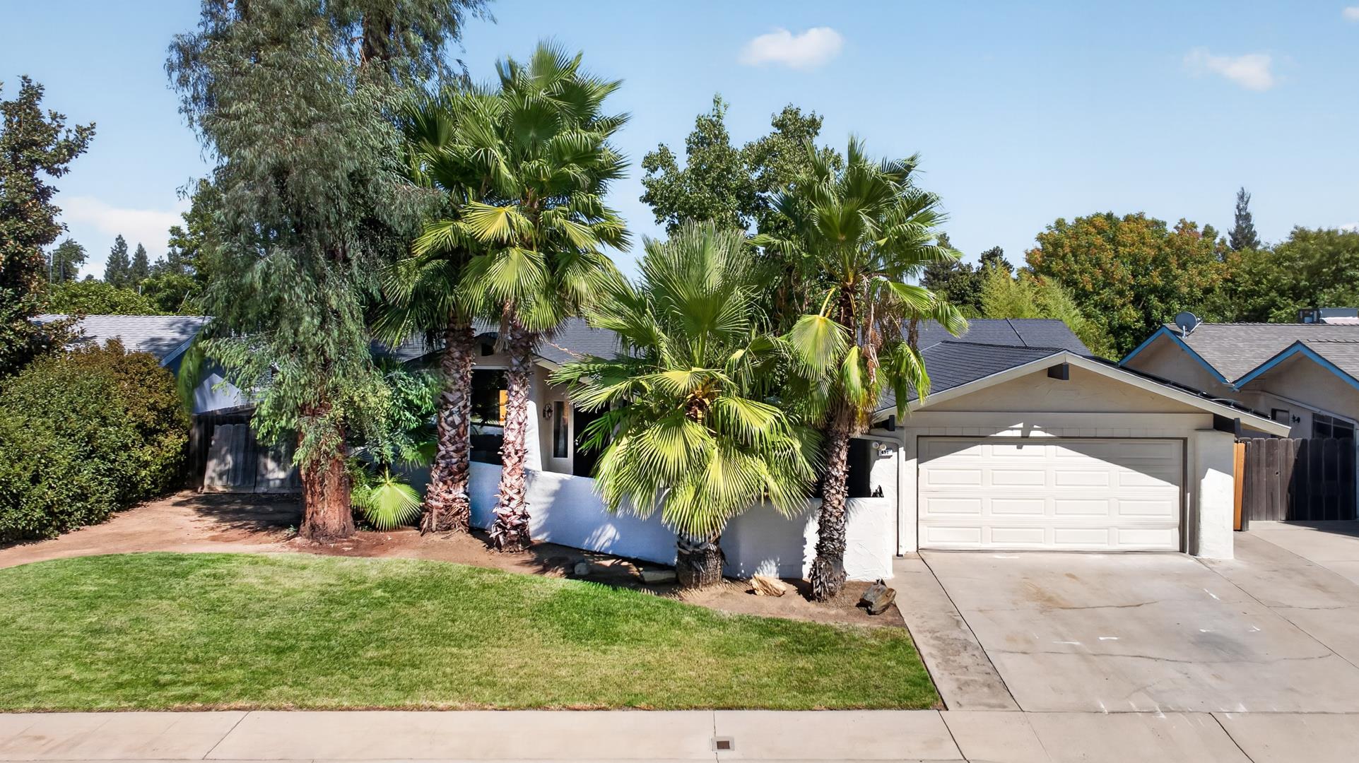 451 McArthur Ave, Clovis CA