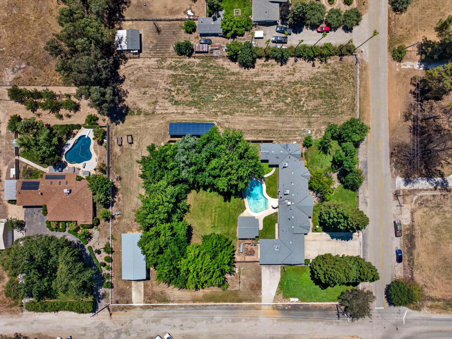 1185 N Locan Ave, photo 22