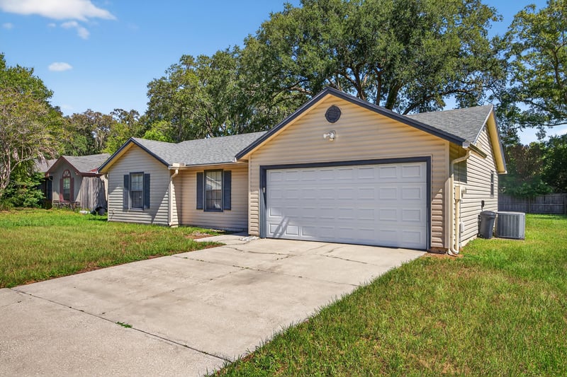 Photo 3 of 7987 Winterwood Ln, Jacksonville, FL 32210, photographed by Megapixeler