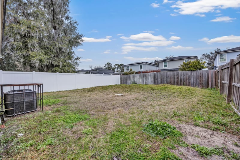 Photo 19 of 8345 Oden Ave, Jacksonville, FL 32216, photographed by Megapixeler