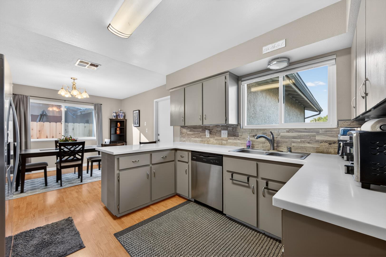 1506 Robinwood Ave, photo 21