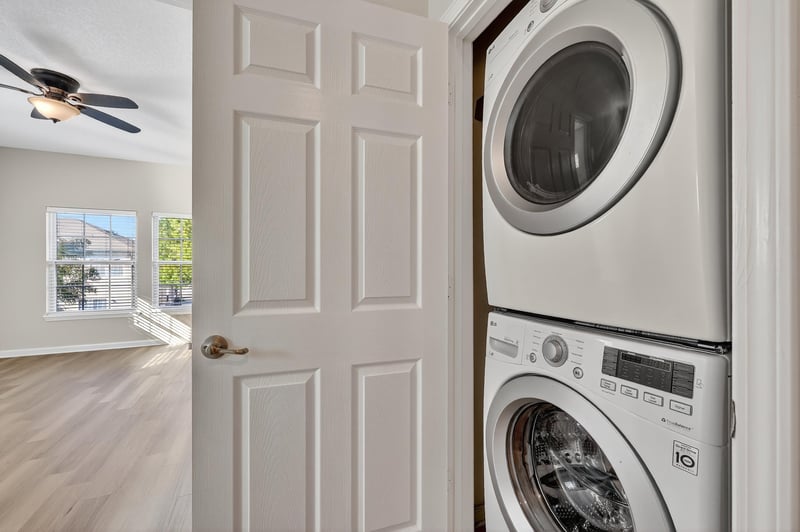 Laundry at 11274 Estancia Villa Cir #801, Jacksonville, FL 32246