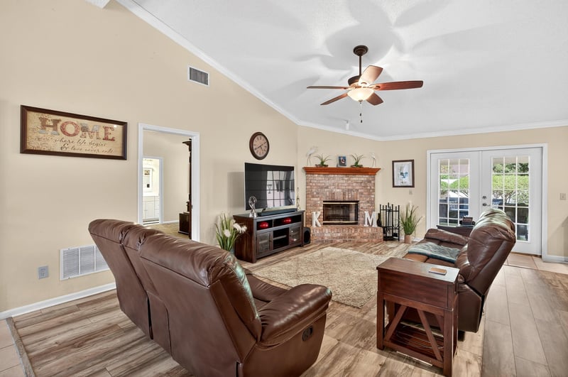 Photo 11 of 8959 Blaine Meadows Dr, Jacksonville, FL 32257, photographed by Megapixeler