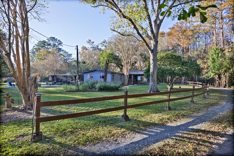 Driveway at 8983 Noroad, Jacksonville, FL 32210
