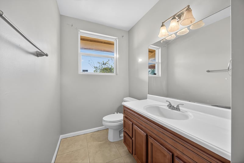 Photo 27 of 1355 Lamanto Ave E, Jacksonville, FL 32211, photographed by Megapixeler