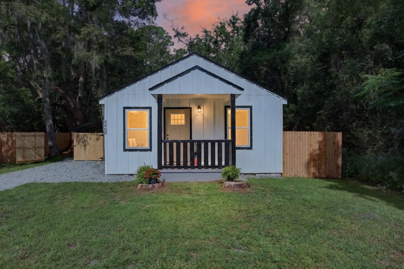 Photo 2 of 4468 Englewood Ave, Jacksonville, FL 32207, photographed by Megapixeler