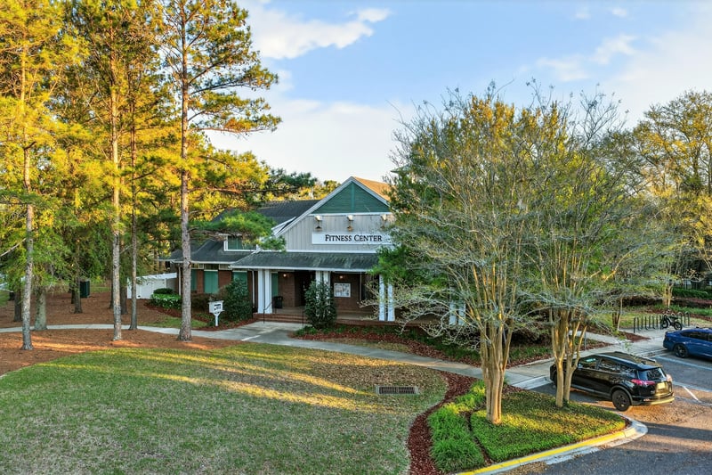 Fitness center exterior building in Oakleaf Plantation