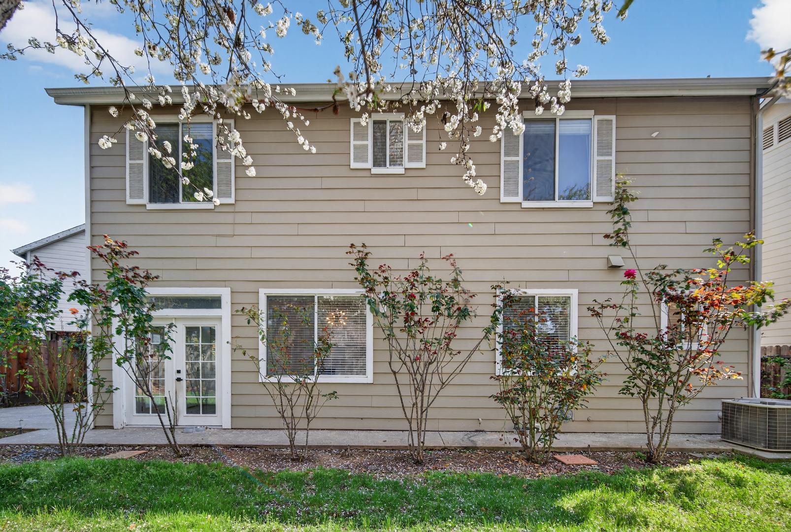 1079 E Monticello Cir, photo 64