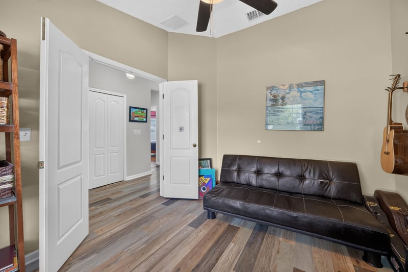 Hallway leading to entry door at 2065 Creekmont Dr