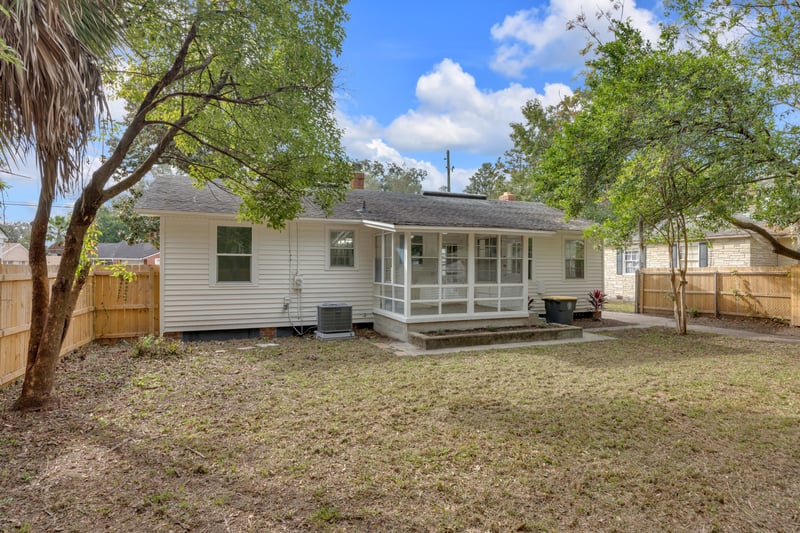 Photo 28 of 1641 Charon Rd, Jacksonville, FL 32205, photographed by Megapixeler