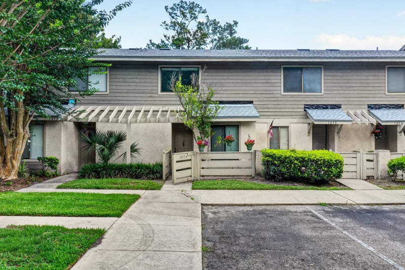 Photo 1 of 7623 Bay Meadows Cir, Jacksonville, FL 32256, photographed by Megapixeler