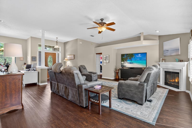 Living Room 3 at 629 Hummingbird Ct, Jacksonville, FL 32259