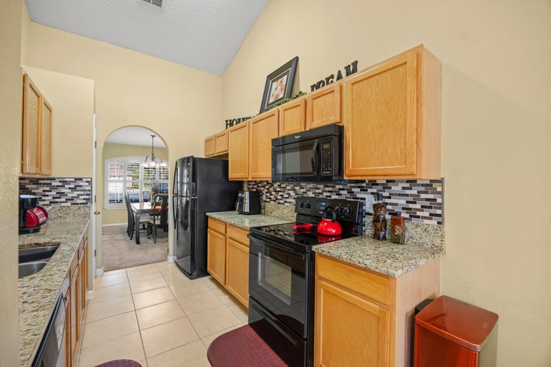 Photo 21 of 10907 Taurina Ridge Dr, Jacksonville, FL 32218, photographed by Megapixeler