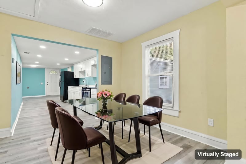 Dining area with virtual staging, photographed by Megapixeler on W 24th St, Jacksonville