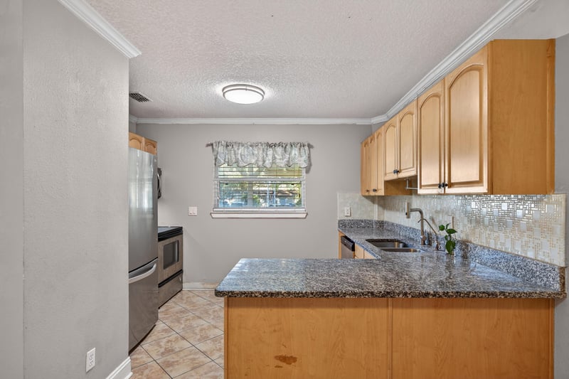 Photo 15 of 5134 Damascus Rd S, Jacksonville, FL 32207, photographed by Megapixeler