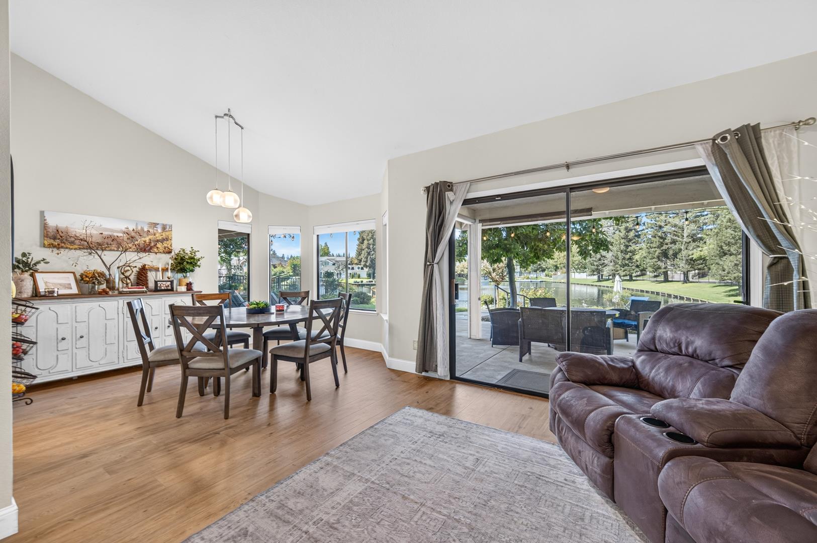 813 E Catalina Cir, photo 36