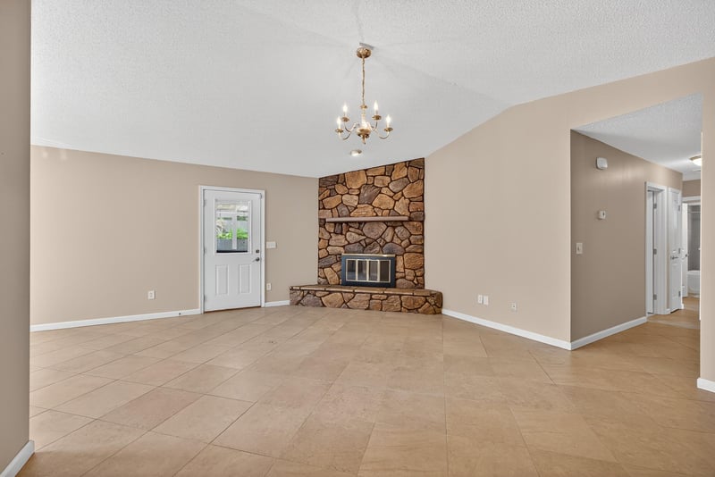 Photo 8 of 10164 Arrowhead Dr, Jacksonville, FL 32257, photographed by Megapixeler