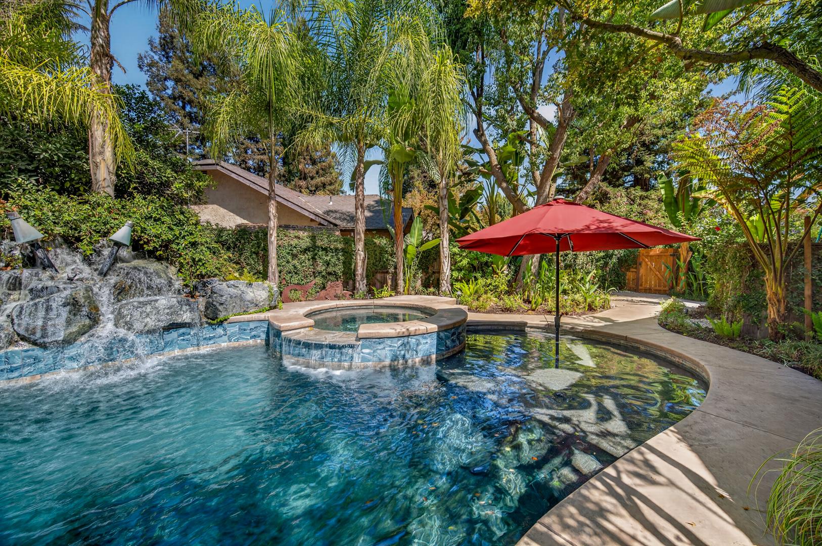 6495 N Vagedes Ave, photo 59