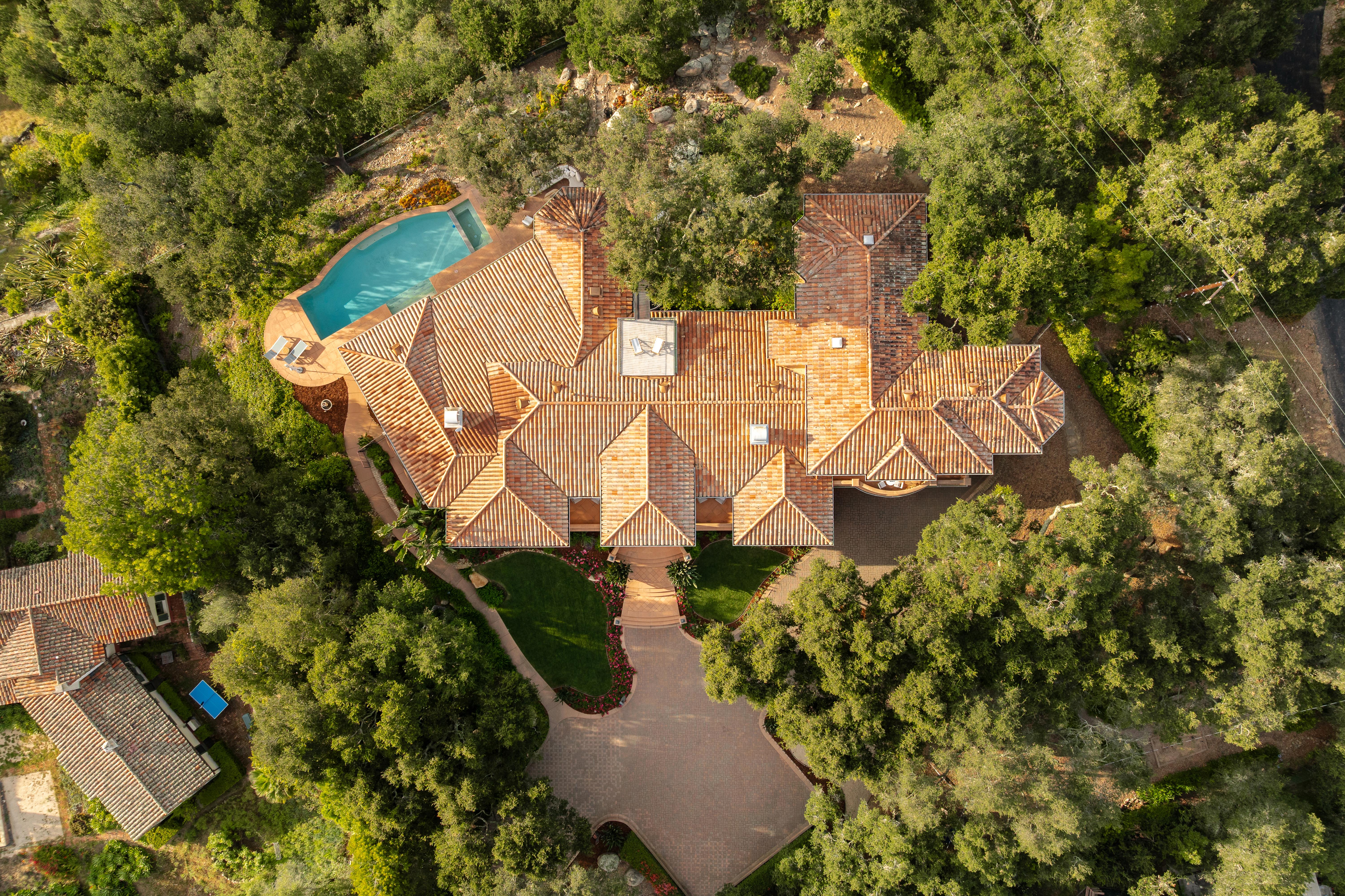 Matterport virtual tour of 5,000 sq ft residence at 450 El Cielito Rd, Santa Barbara — real estate photography Matterport 3D walkthrough capturing open-plan living spaces with views toward the Montecito foothills. Our team captured still photography, aerial drone photography, twilight photography, a Matterport virtual tour, a 2D floor plan, and a custom property website from afternoon through twilight.