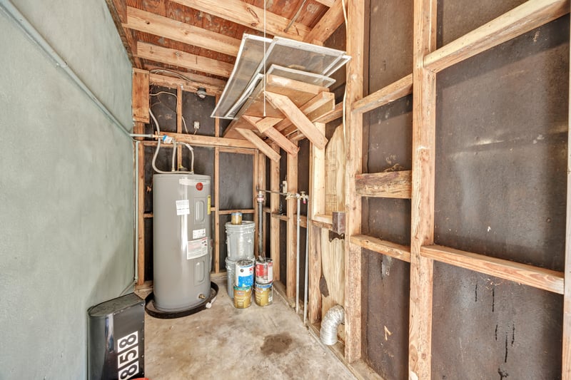 Photo 30 of 858 Le Brun Dr, Jacksonville, FL 32205, photographed by Megapixeler