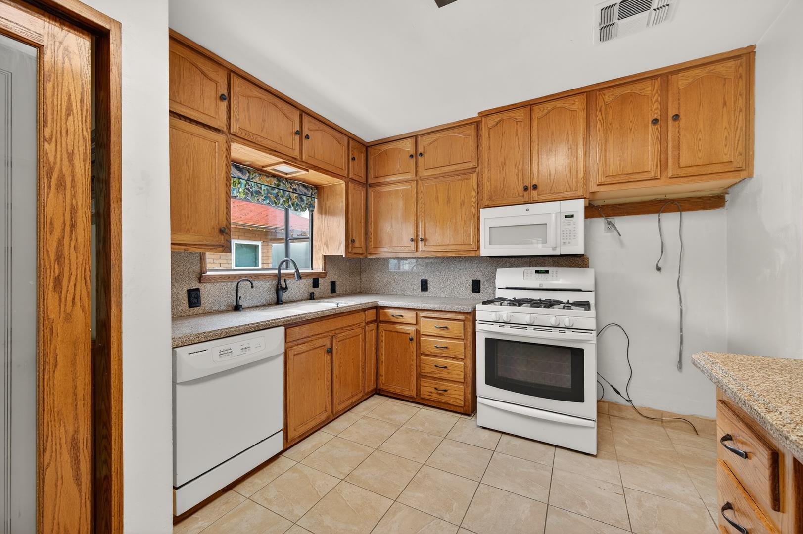 311 S K St, photo 22