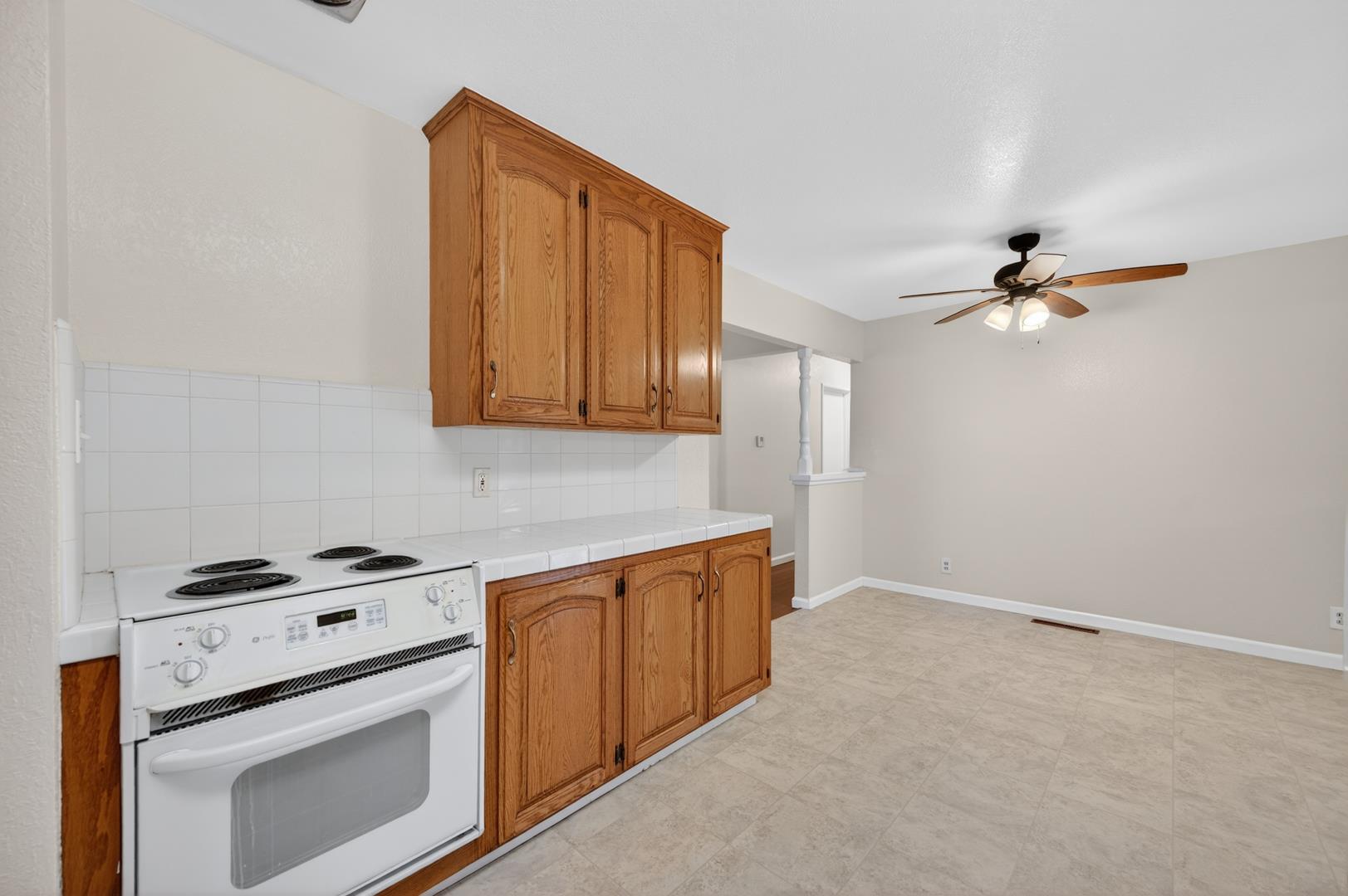 1335 Cindy Ave, photo 16