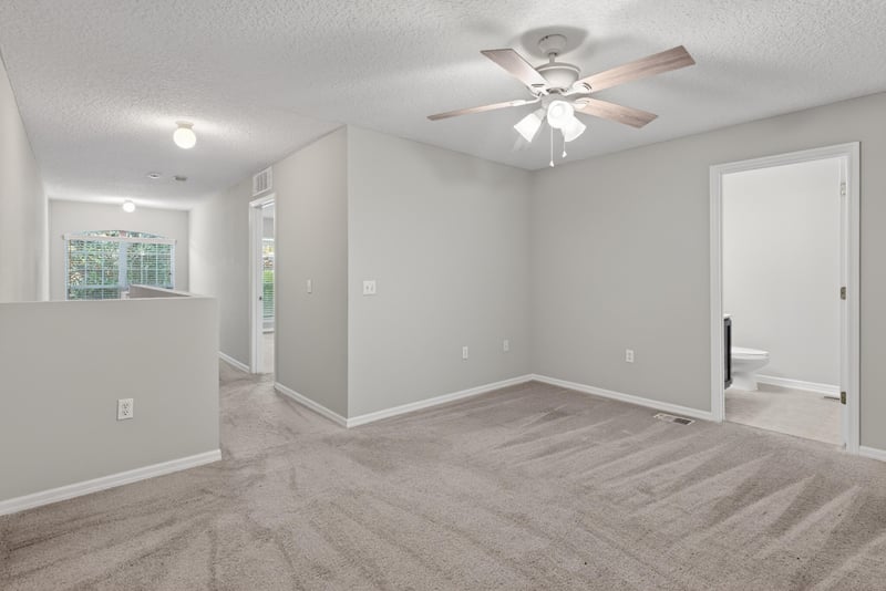 Loft at 11816 Lake Bend Cir, Jacksonville, FL 32218