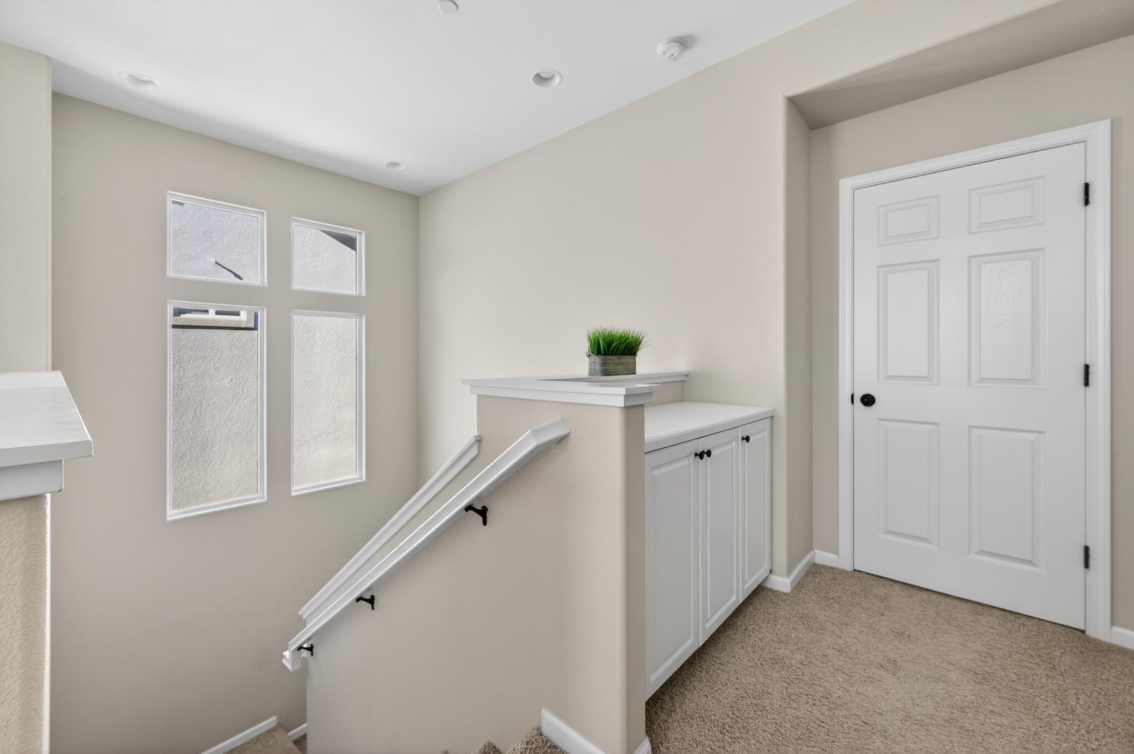 2098 Axelson Dr, photo 40