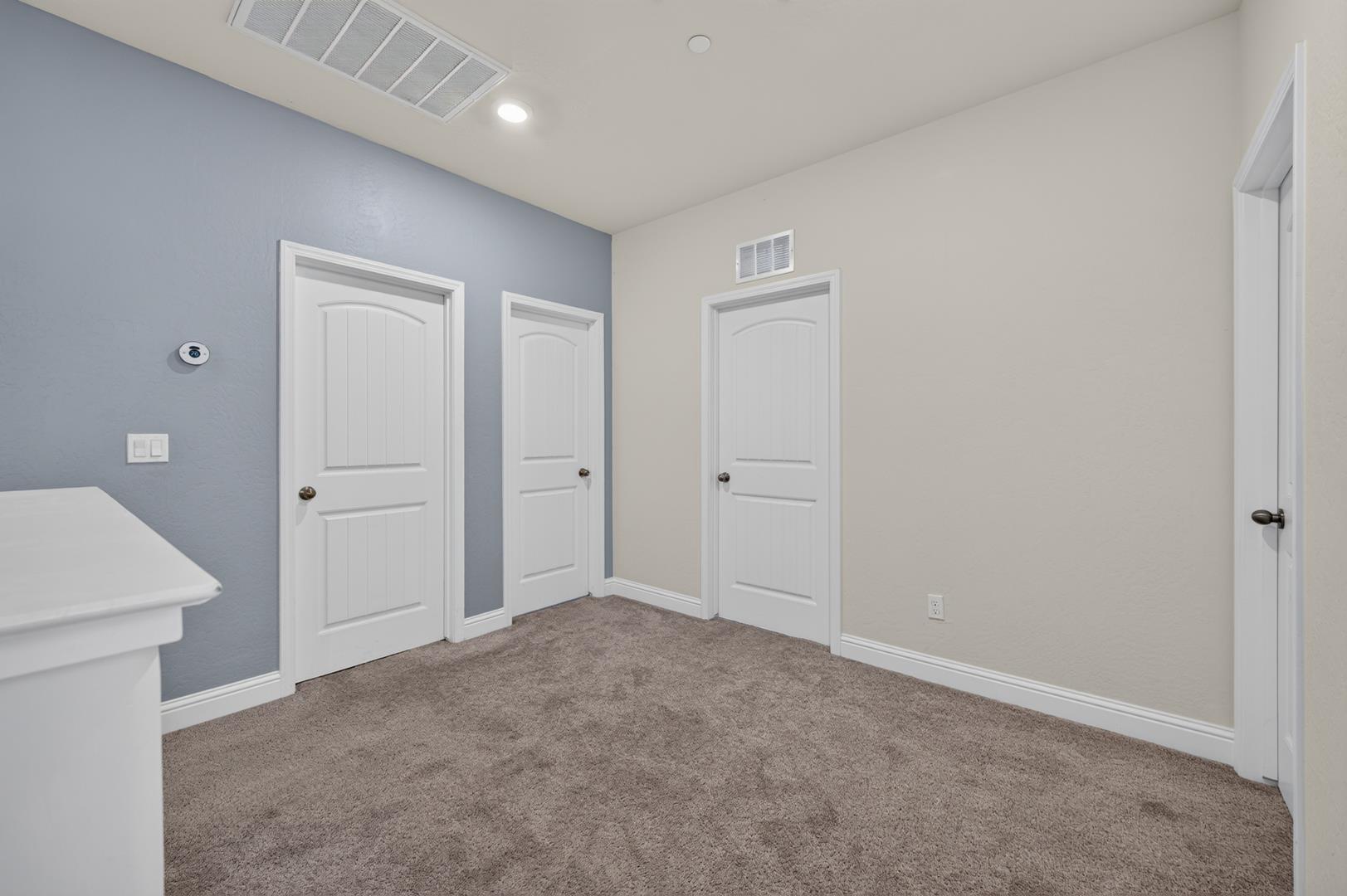2148 La Canada Ave, photo 49