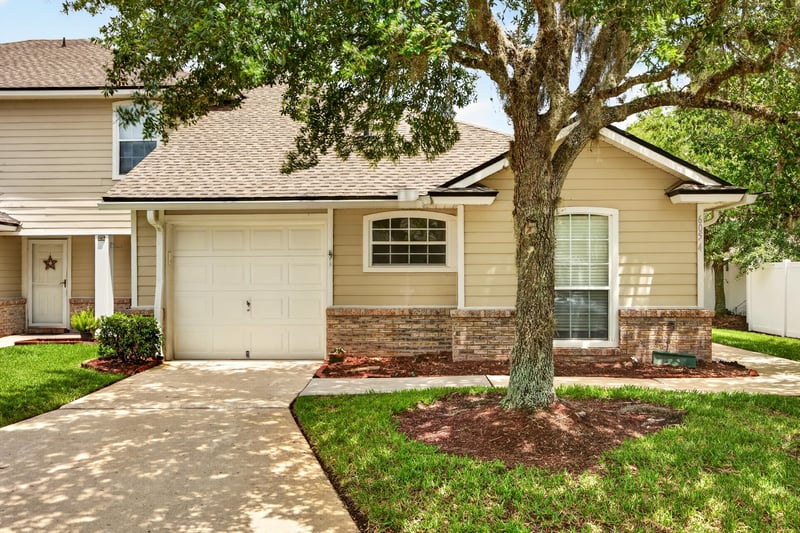 Listing photo of 605 N Covered Bridge Rd, Jacksonville, FL