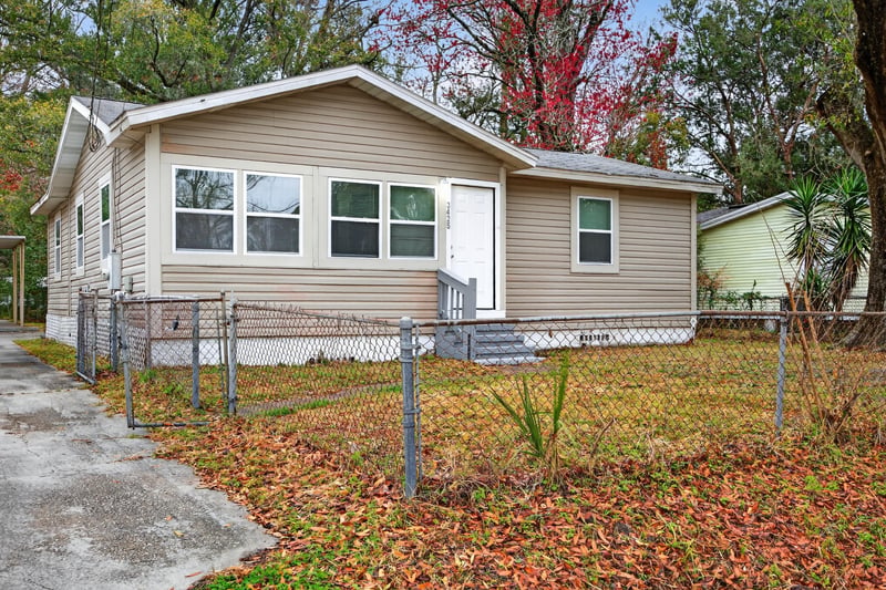 Photo 33 of 3425 Greenbrier Dr, Jacksonville, FL 32254, photographed by Megapixeler
