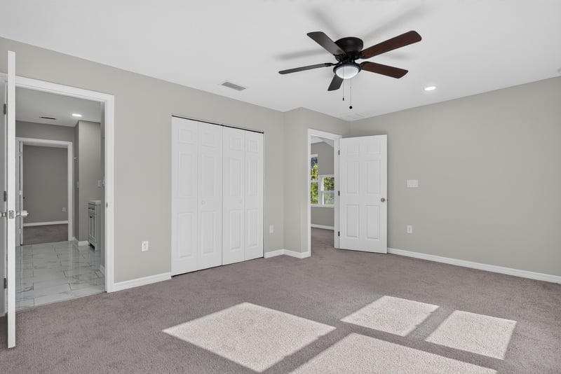 Bedroom with closet, photographed by Megapixeler on Lem Turner Rd, Jacksonville