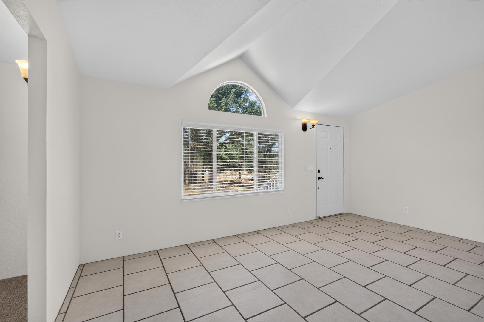 31417 Auberry Rd, photo 16