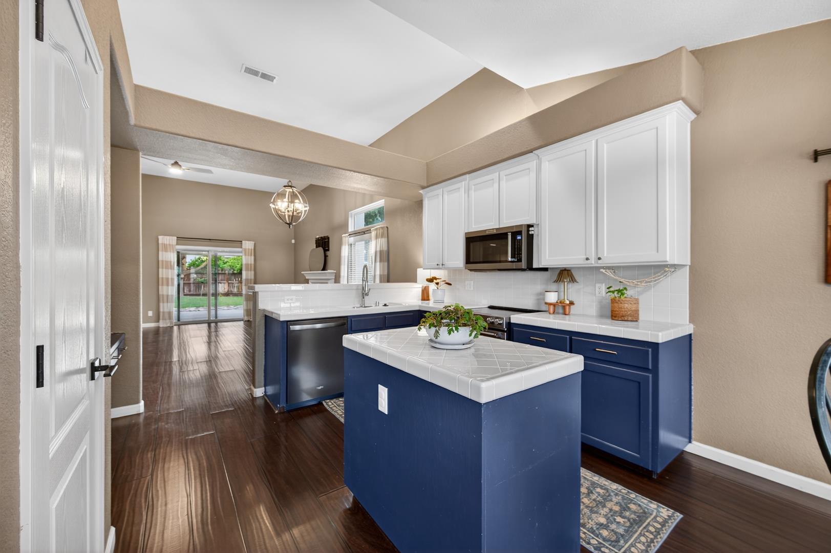 2873 E El Paso Ave, photo 28