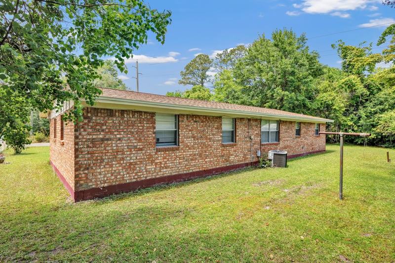 Photo 15 of 4043 Marland St, Jacksonville, FL 32209, photographed by Megapixeler