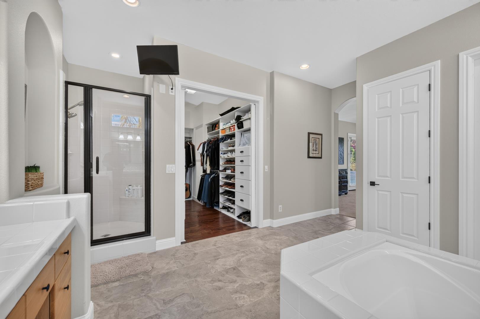 633 W Richmond Ave, photo 84