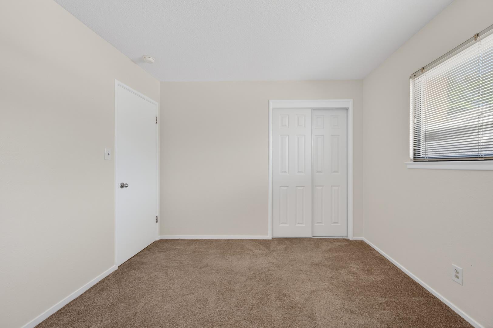 1335 Cindy Ave, photo 28