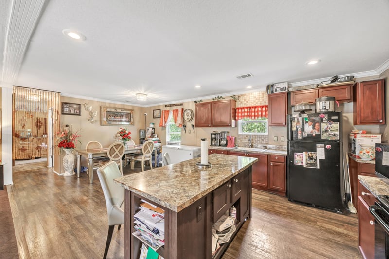 Photo 10 of 6776 Townsend Rd, Jacksonville, FL 32244, photographed by Megapixeler